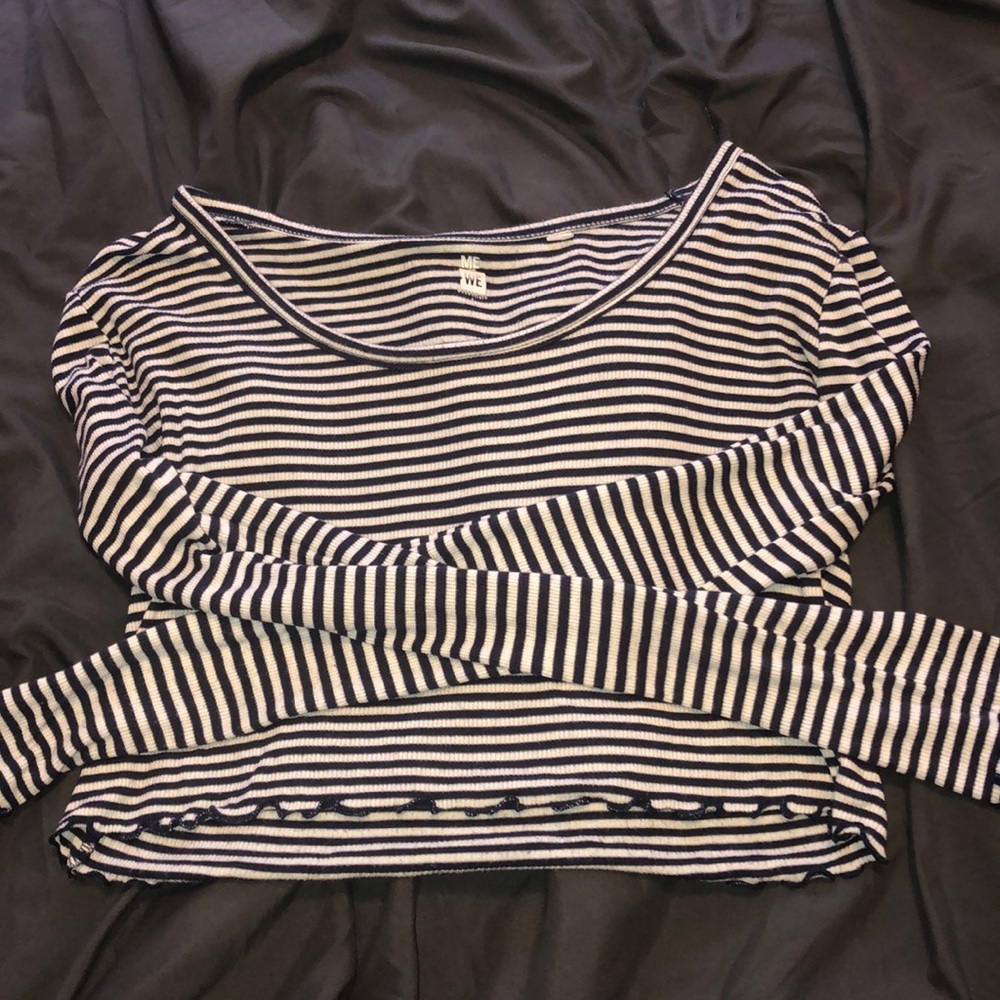 Striped lettuce fringe crop top